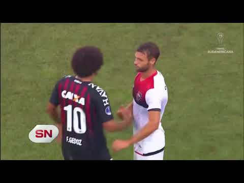Atlético Paranaense 3 Newell´s 0 Informe de @GabiMaldo