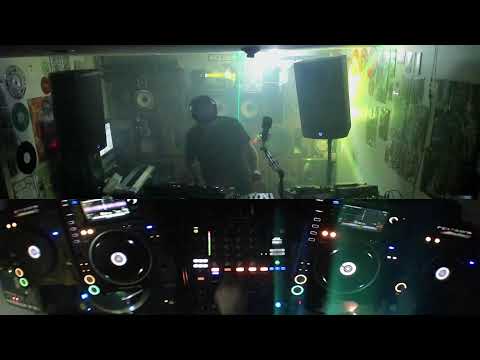 Jackin UK Bassline and UK Garage MIX w/Sirkit Br8ker LIVE on Distinct FM