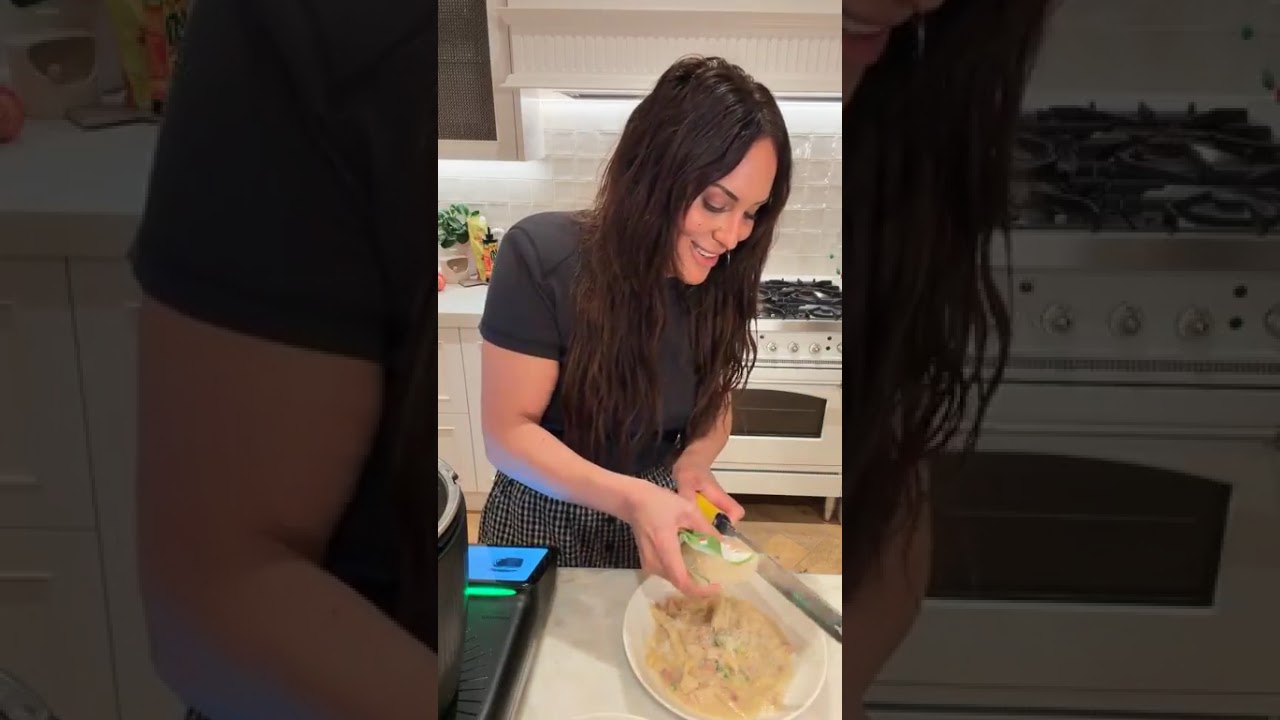 Creamy Chicken, Bacon & Broccoli Pasta from Dinners 4