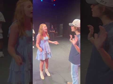 She wanted to sing “X’s” with me ❌❤️ #maddoxbatson #harperzilmer #lolpodcast #lolpodcastshorts