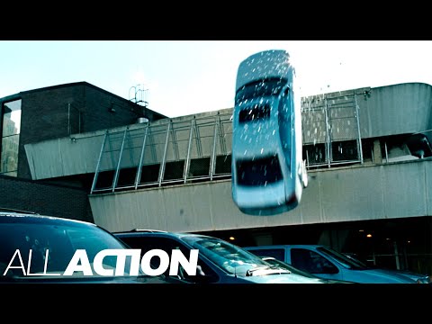 He Drove Off the Roof! | The Bourne Ultimatum | All Action