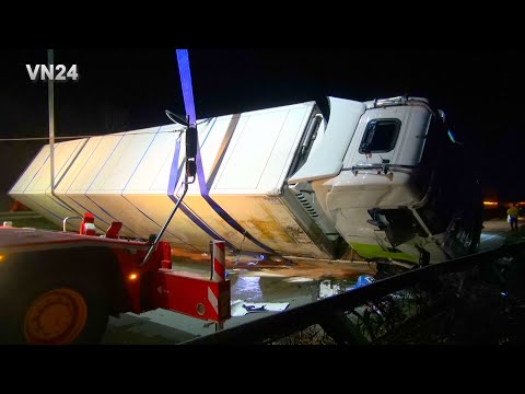 VN24 - Absolutely textbook recovery of a truck with a soft landing on its wheels