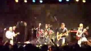 Propagandhi en Chile -  Who will help me to bake this bread