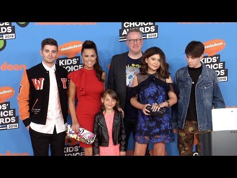Cast of "The Thundermans" 2018 Kids' Choice Awards Orange Carpet