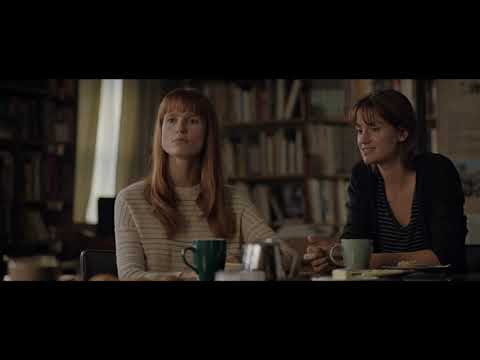 Klip fra filmen 'Undtagelsen': En ubehagelig frokost på kontoret