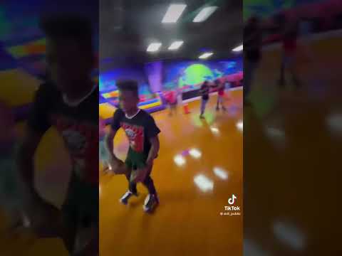 We got @s3_toolit ( his ig) shuffling skating at Astro skate