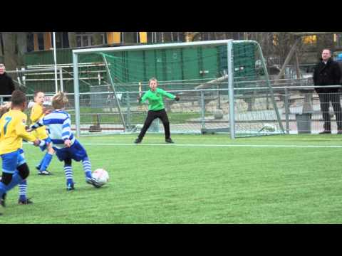 Oliveo F1 tegen Zoetermeer F1 - competitie voetbal wedstrijd