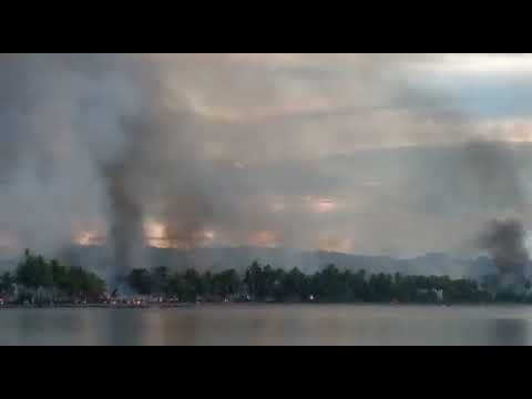 Beautiful Wewak town going into flames (PNG)