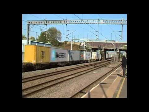 Freightliner Class 70, 70007, 4L92 Passing Tamworth Low Level (27th April 2011)