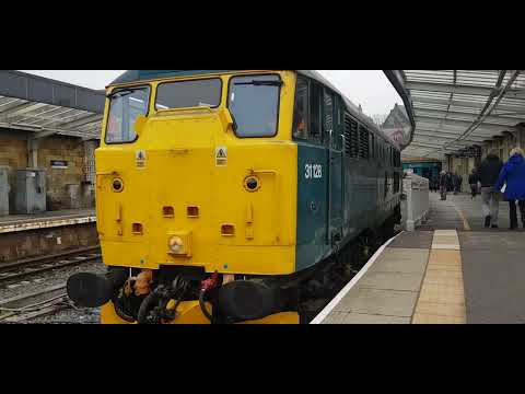 Class 31 No. 31128 'Charybdis' runs round at Whitby *HERITAGE DIESEL*