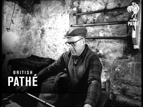 Heath Visits Weavers (1965)