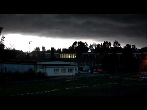 Oleśnica 2017-08-11 - Huragan zerwał dach