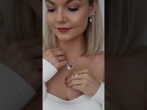Něžné stříbrné náušnice s diamanty Quest DE648