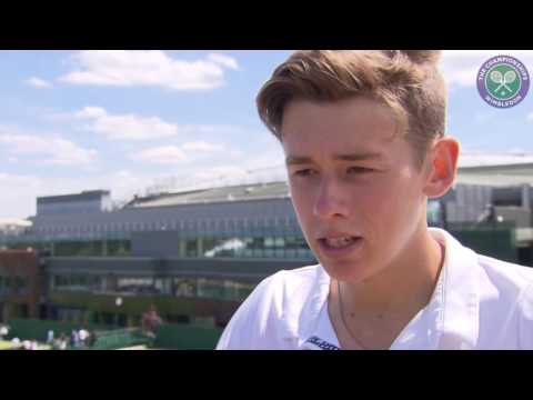 Alec De Minaur eases through to Junior boys' singles quarter-final