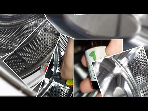 Here's how to remove the smell of mold and bacteria from your washing machine