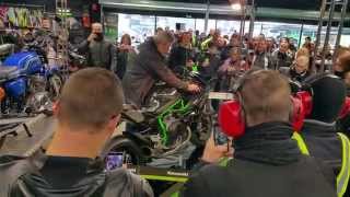 preview picture of video 'H2R - 326cv : La Kawasaki H2R crache des flammes !'