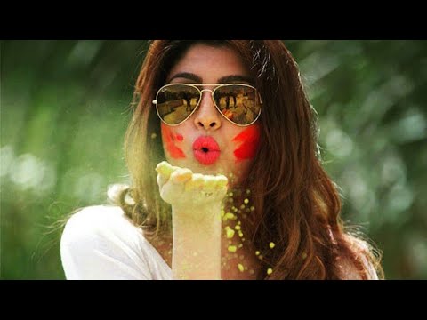 download lagu mp3 mp4 Whatsapp Video Holi, download lagu Whatsapp Video Holi gratis, unduh video klip Whatsapp Video Holi