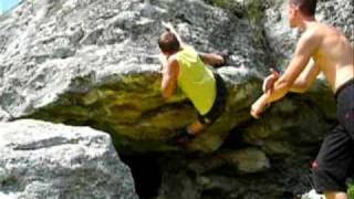 preview picture of video 'ultimate survivor, bouldering at sandulesti'