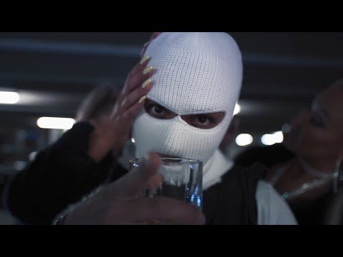 Beroz Papito - Bad Bitch (Official Music Video) Prod. DUTCHY