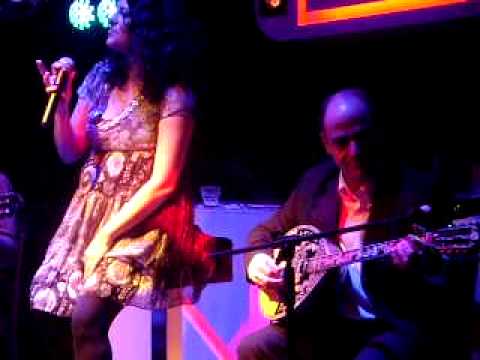 Sofia Papazoglou - Dws mou pisw to louloudi