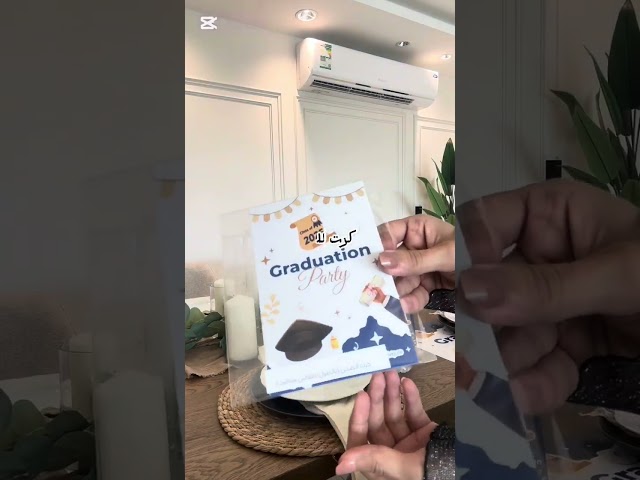 ثيم التخرج باللون الازرق ، مطبوع جاهز للتوصيل