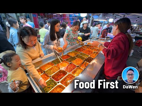Morning Rush at a Chinese Food Market: From Smoky Fish to Crispy Chinese Pizza in the Heart of Hunan