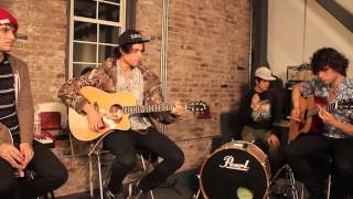 White Arrows "I Can Go" | The Living Room Sessions presented by Soundtracking