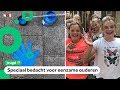 Gekleurde hand op de stoep? Zwaai dan naar oude mensen!