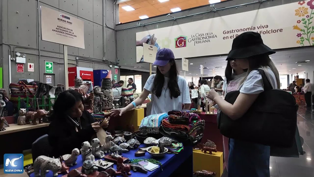 Artesanos resaltan identidad peruana en exposición y venta "Ruraq Maki, hecho a mano"