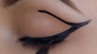 How to Make Cleopatra Eyes | MAC
