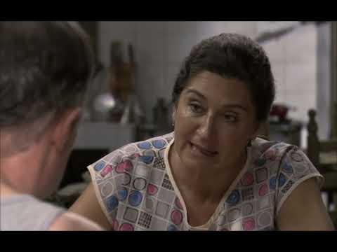 Amar C428 - Consuelo anima a Paco a conseguir un trabajo estable