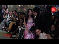 Kajol Urges Sister Tanisha To Grab A Seat Next To Her At Manish Malhotra Fashion Show ProMedia