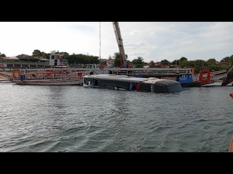 27/10 retirada do ônibus do rio tocantins em Tocantinopolis parte 02