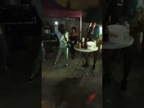 munga Honerable 2023 live performance Seaview front scheme