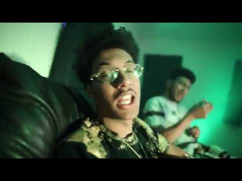 Young Des "Bo$$in N Flo$$in" Mr.topflyght films" (Canon 5D Mark VI)