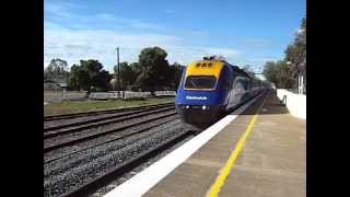 preview picture of video 'XPT train'