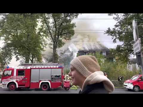 Brand Wohnhaus Feuerwehr Einsatz Bremen Schwachhausen Horner heerstraße Montag 07.11.2022 13:30, 0VL