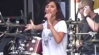 Natalie Imbruglia. Torn.