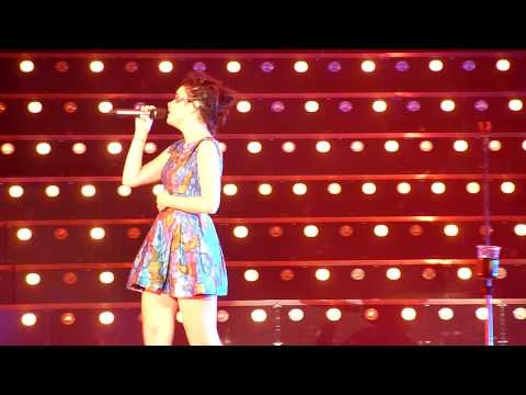 Oh My God (Kaiser Chiefs cover), by Lily Allen (@ Lotto Arena, October 2009) [HD]