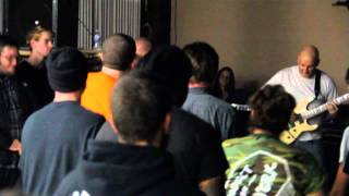 Wisdom in Chains - Fighting in the Streets