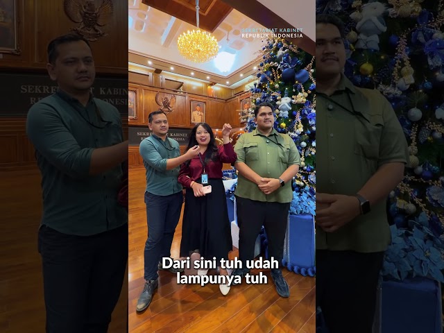 Sukacita Natal di Kantor Setkab