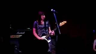 Blood Red Shoes-Doesn&#39;t matter much Live at Bush Hall