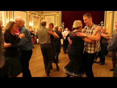 Rejseorkestret / Dobbeltbal i Roskilde - La vie au line