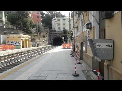 483 316 Akiem con container a Genova Sturla