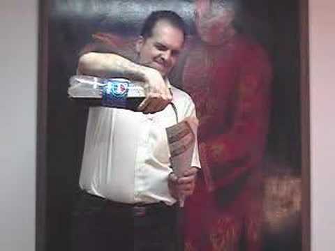 Voir la vidéo de Comedy Glass in Paper Cone - Bazar de Magia