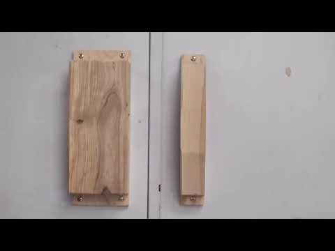 Fechaduras antigas com chave de madeira