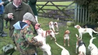 preview picture of video 'Oakley Foot Beagles Meet Near Ashby Folville'