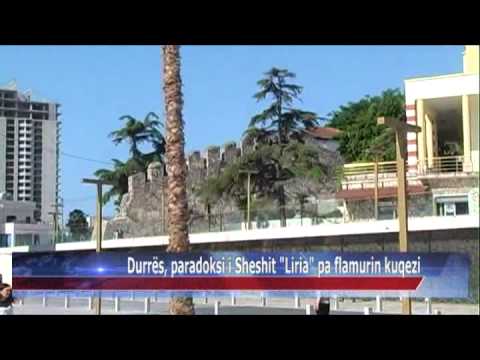 04 06 2015   Durrës, paradoksi i Sheshit Liria pa flamurin kuqezi