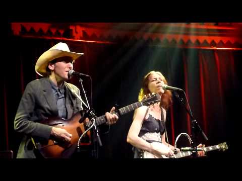 HARD TIMES Gillian Welch Dave Rawlings Live @ Paradiso