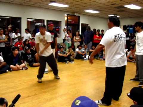 Homeland 2012: (Top 16) Popping #6 ? vs. Poppin' Reef & Frost